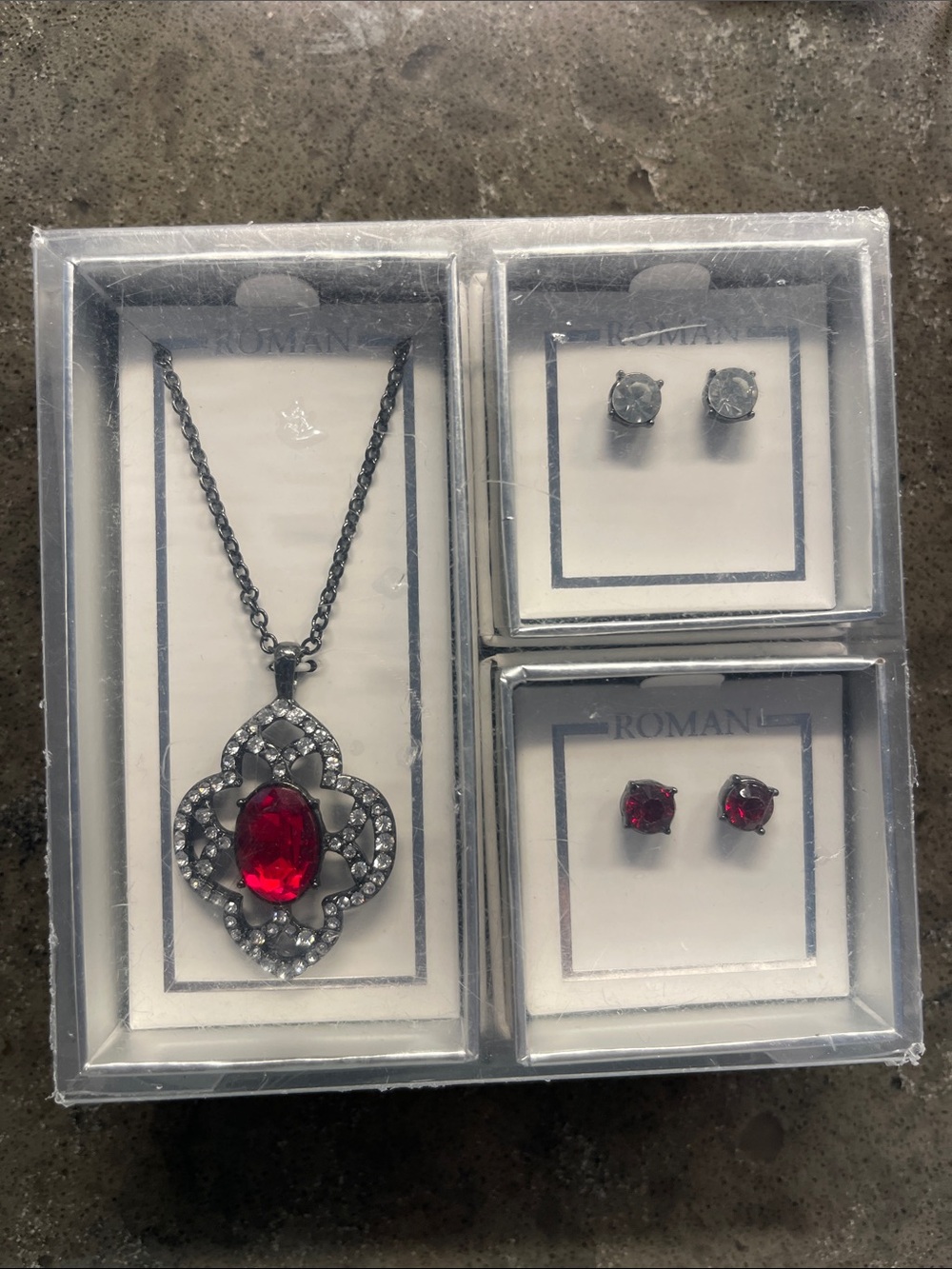 Romans 3 piece set